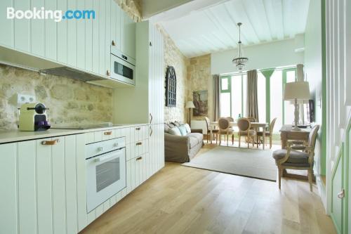 Homey apartment with 2 rooms in Paris.