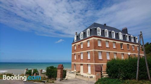 Saint-Pierre-en-Port aan zijn voeten! Geschikt voor kinderen