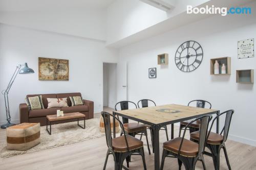 Amplo apartamento em Paris. Ideal para 5 ou mais