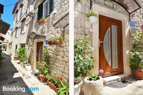 Spacieux appartement avec deux chambres. Avec terrasse!.