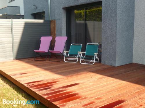 Apartamento para parejas con terraza.