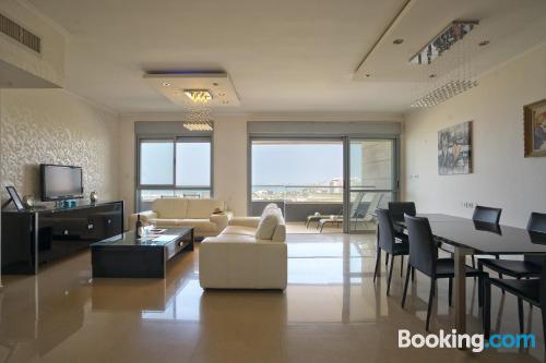 Ferienwohnung mit Balkon. In Ashdod