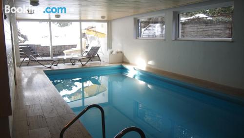 Apartamento con piscina. ¡Pet friendly!