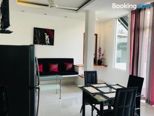 Apartamento con terraza en Sri Jayewardenepura Kotte