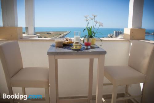 Appartamento con terrazza. Porto Empedocle ai vostri piedi!