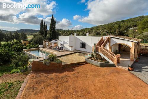 Apartamento com terraço em Sant Joan de Labritja.