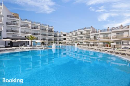 Appartement avec terrasse, avec climatisation!