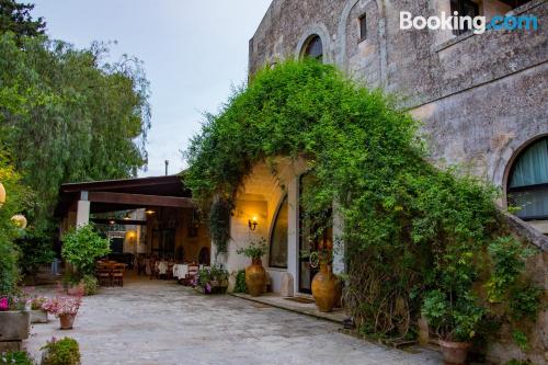 Appartement avec terrasse. Uggiano la Chiesa à vos pieds!