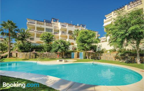 Apartamento con piscina en San Luis de Sabinillas