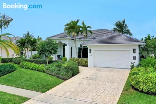 Appartement à Marco Island. Parfait pour les groupes!.