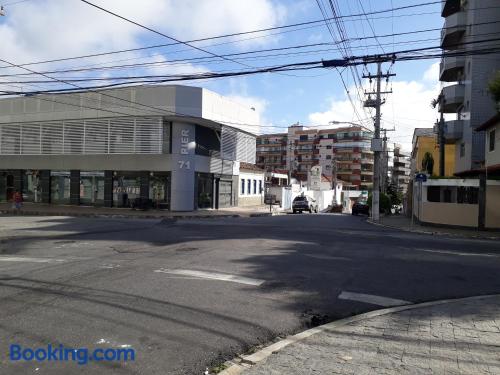 Grosso apartamento em Cabo Frio. Ideal para grupos