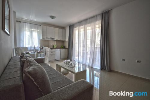 Apartamento de 34m2 em Kotor. Wi-fi e terraço