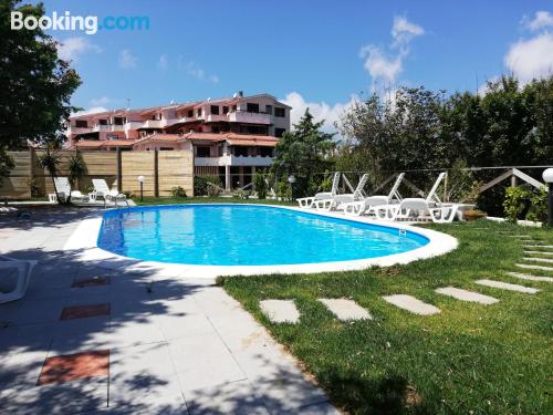 Apartamento con internet, piscina y vistas