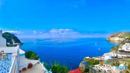 Ischia est votre! Terrasse et Wifi!