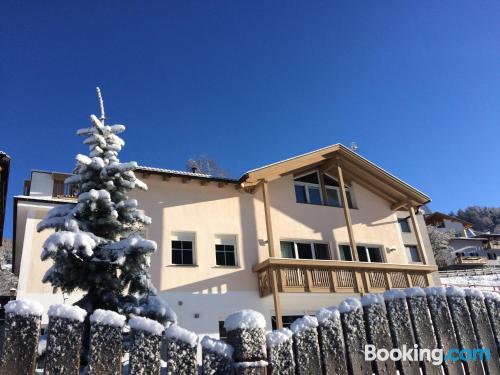 Appartement avec piscine. Trodena à vos pieds