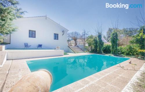 Apartamento con piscina. ¡94m2!