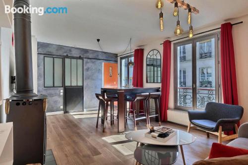 Incredibile appartamento con una stanza, a Parigi