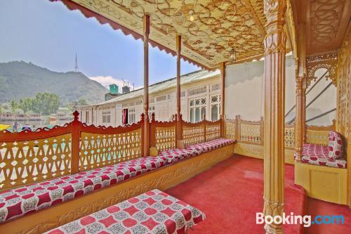Acogedor apartamento parejas en Srinagar