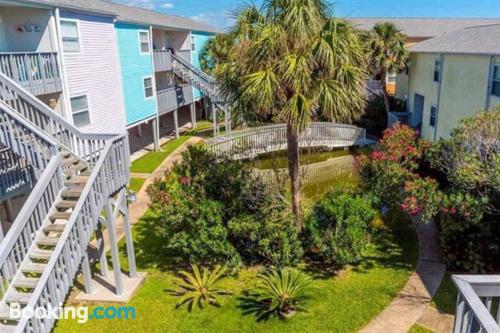 Two bedrooms place in Pensacola Beach with internet.