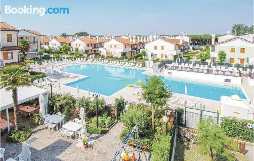 Apartamento com piscina em Rosapineta.