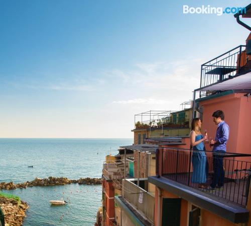 Stay cool: air place in Riomaggiore with terrace and wifi.