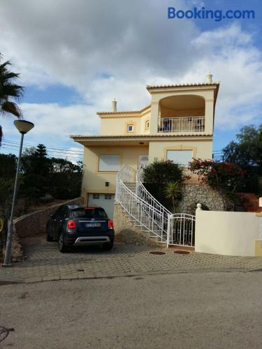 Ferienwohnung mit Balkon. Kinderfreundlich