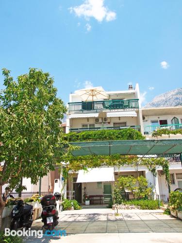 Appartement met terras. Makarska vanuit uw raam!