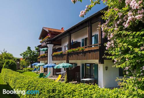 Praktische Ferienwohnung in Roßhaupten. Balkon!