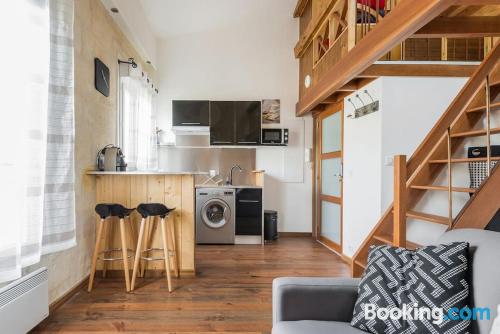 Prático apartamento em Bordeaux. Com terraço!