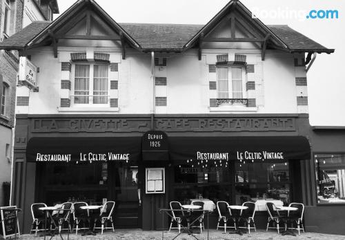 Place in Villers-sur-Mer with terrace.