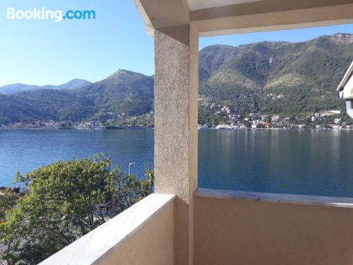 Apartamento com wi-fi em Tivat.