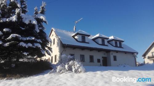 Petit appartement à Jilemnice. Adapté pour les chiens