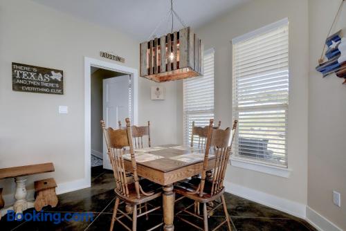 Top Lakeway Vacation Rentals Alltherooms