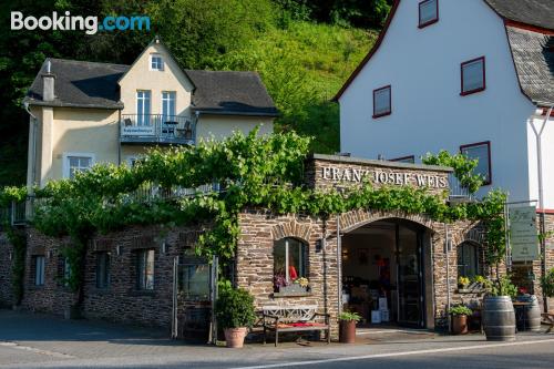 Apt in Zell an der Mosel. Terrasse!