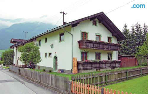 Spacieux appartement avec 2 chambres. À Helfenstein