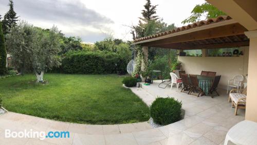 Appartamento con terrazza e wifi, a Aix-en-Provence.