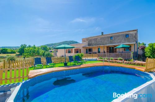 Piscina y conexión a internet en Sant Llorenç des Cardassar. ¡150m2!