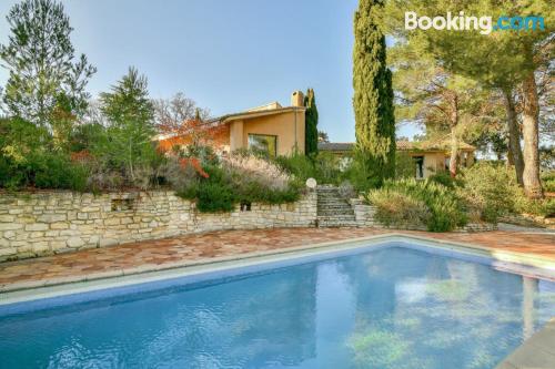 Apartment with terrace in Châteauneuf-de-Gadagne.