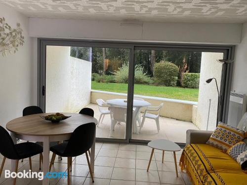 Apartamento en zona increíble con terraza en Le Pouliguen.