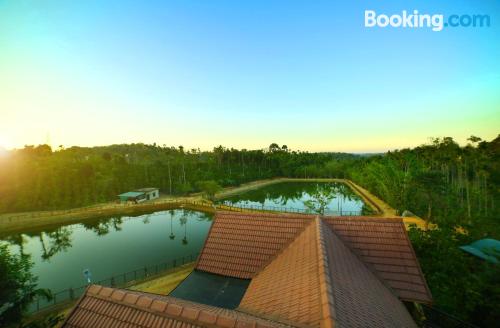 Appartement de 300m2. Terrasse!