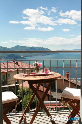 Cómodo apartamento ¡Con terraza!