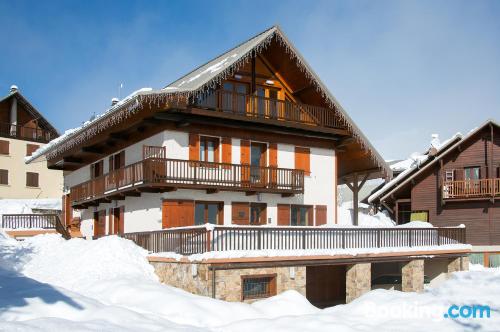 Confortable appartement à Puy-Saint-Vincent, idéal pour 5 personnes ou plus