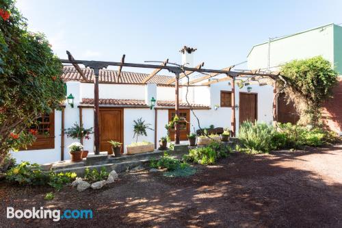 Apartamento ideal con terraza y piscina.