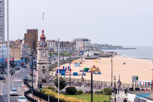 Gran apartamento en Margate con calefacción y internet