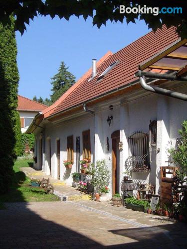 Spacieux appartement avec deux chambres. Avec terrasse!.