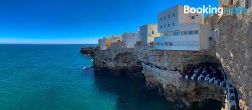 Incantevole appartamento con una camera da letto. Polignano a Mare è in attesa!.