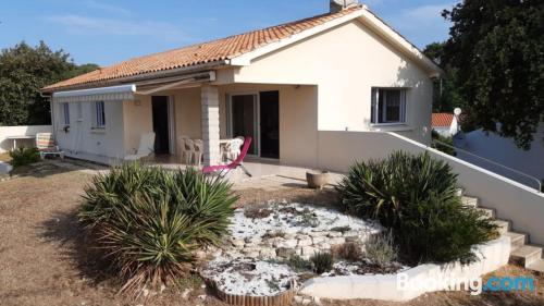 Jard-sur-Mer à vos pieds!. Terrasse!.