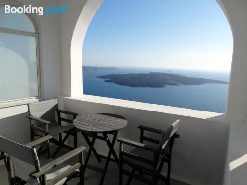 Appartement avec terrasse et Wifi à Fira. Parfait!