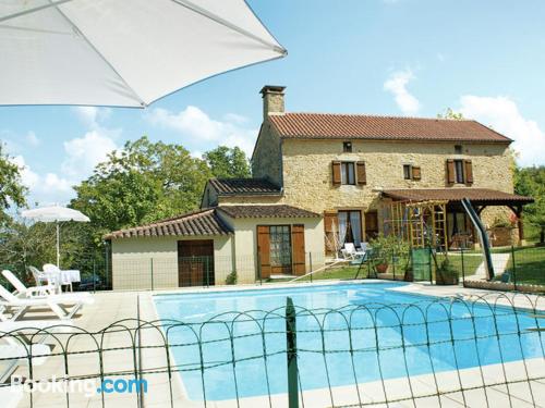 Appartement avec terrasse. Idéal!