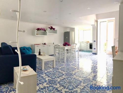 Apartamento para parejas en Ischia. ¡50m2!